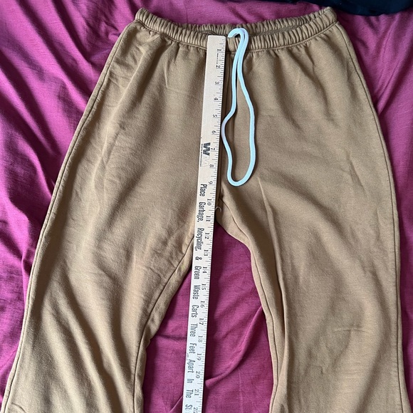 *SOLD* Offline By Aerie OTT Fleece Super Flare Pant; Size Medium - Picture 7 of 9